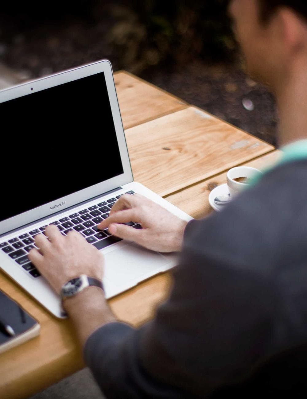 Espacio de trabajo del estudio Creamos Webs